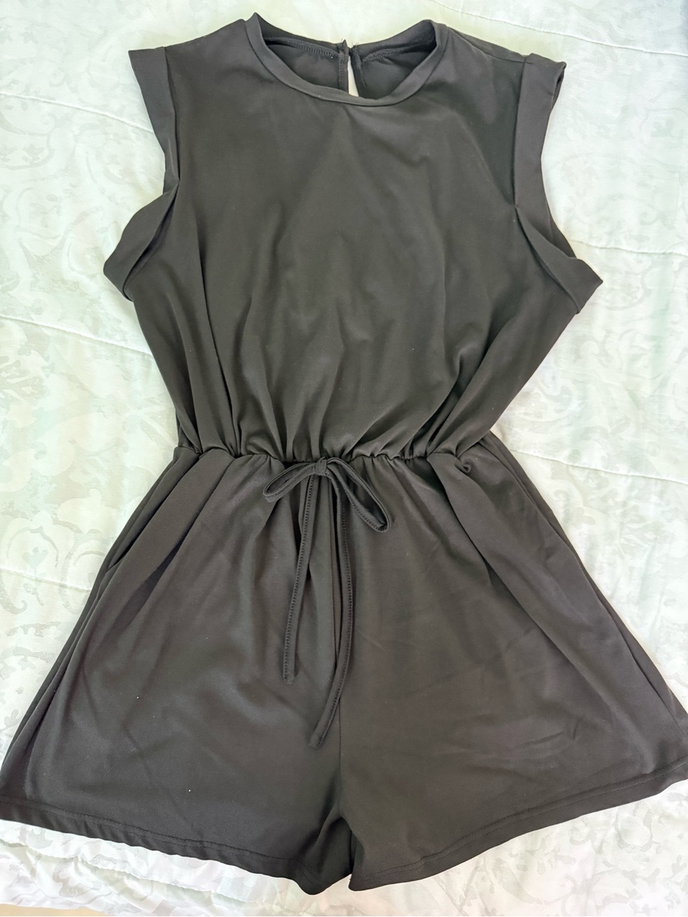 SHEIN Black Sleeveless Tie-Waist Romper